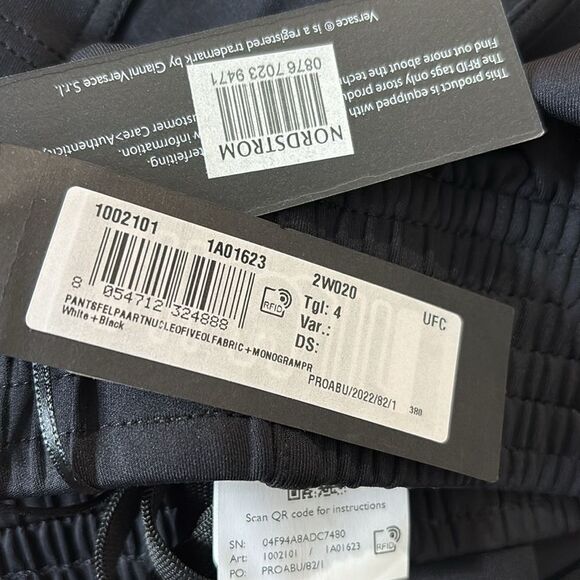 VERSACE Greca Signature Accent Gym Sweatpants $625 - Picture 3 of 8